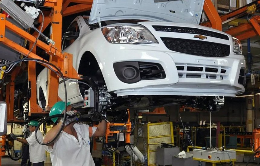 [GM vai retomar produção em dois turnos em suas fábricas no Brasil]