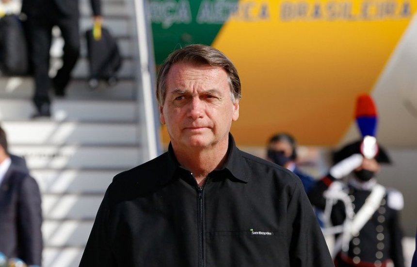[Bolsonaro sai em defesa de reforma trabalhista que PT quer revogar]