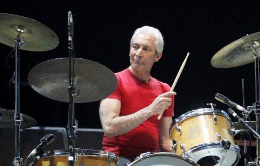 [Morre Charlie Watts, baterista dos Rolling Stones, aos 80 anos]