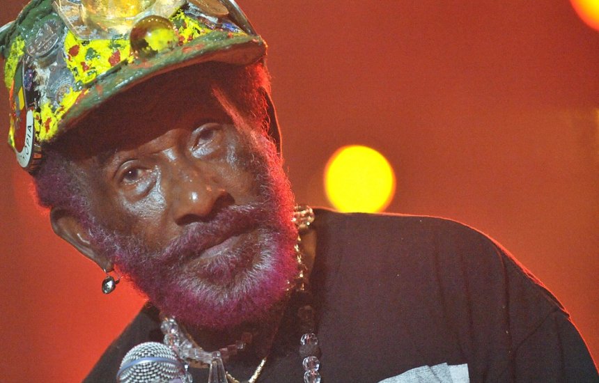 [Lee 'Scratch' Perry, produtor pioneiro de reggae e dub, morre aos 85 na Jamaica]