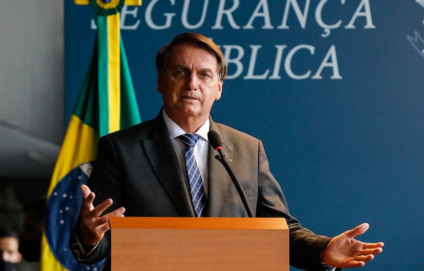 [Bolsonaro fala em nova onda de covid, mas descarta fechar aeroportos]